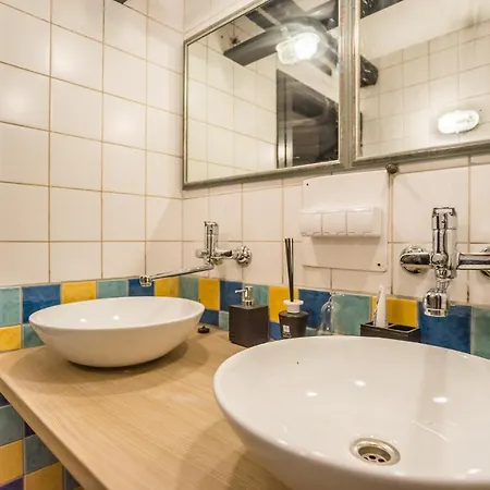 Apartma N'poznam Διαμέρισμα Λιουμπλιάνα