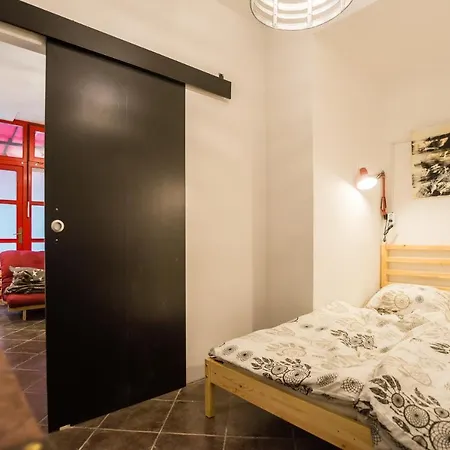 Apartma N'poznam *