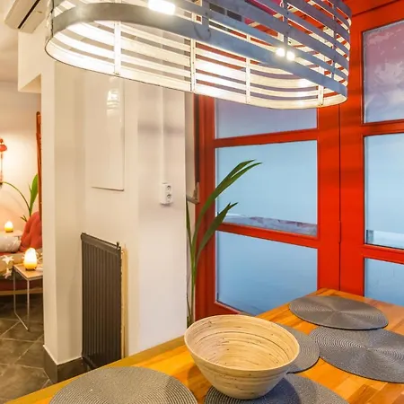 Apartma N'poznam 公寓