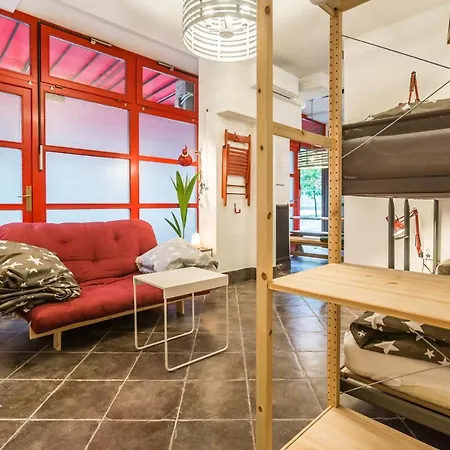 Apartma N'poznam ليوبليانا