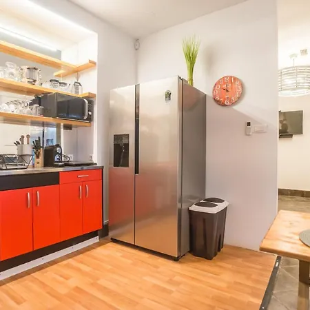 Apartma N'poznam Апартаменти Любляна